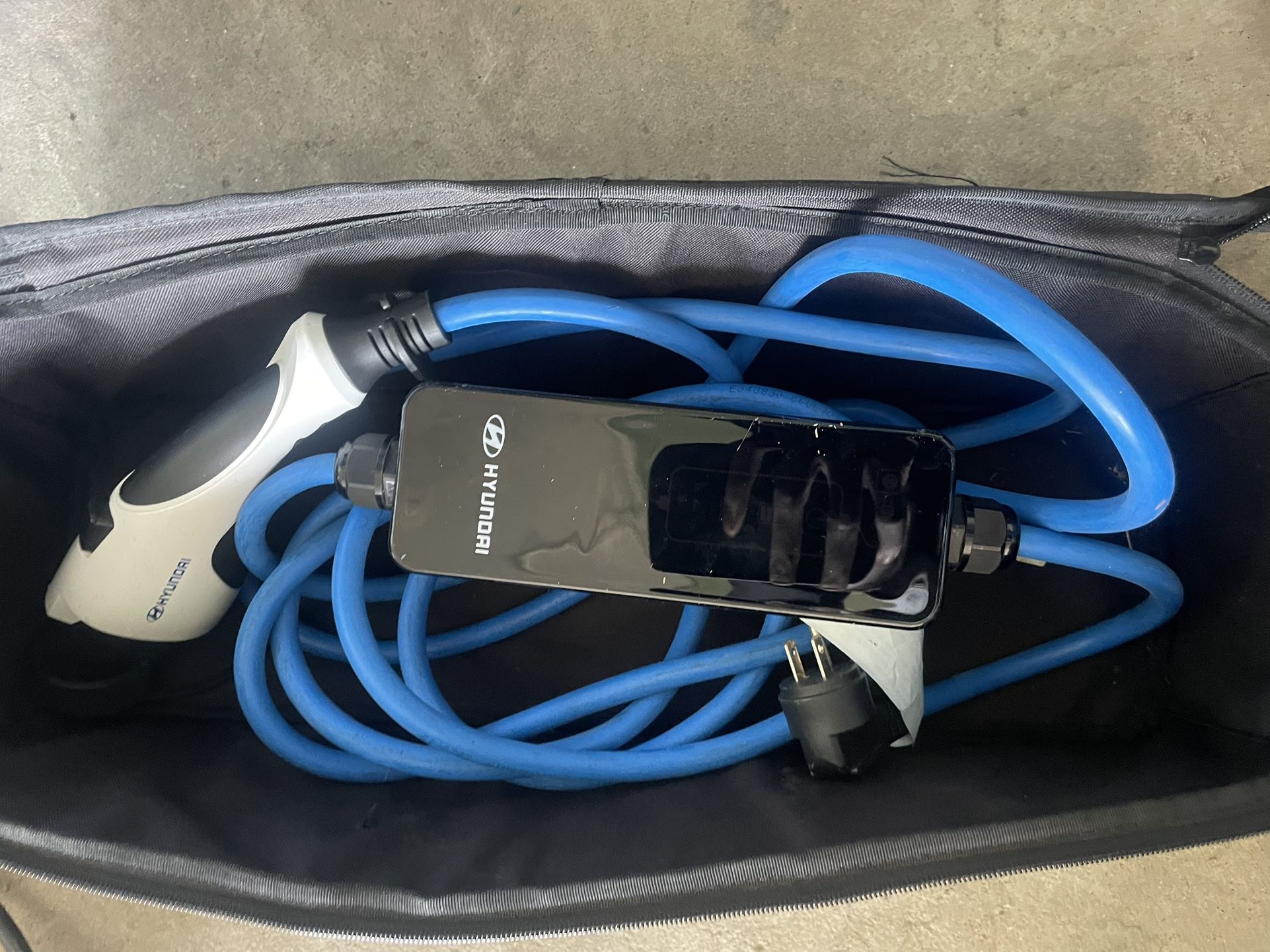 Hyundai Electric Charging Cable