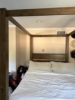 Queen size bed