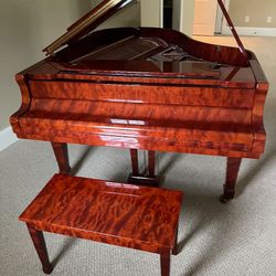 Pramberger baby grand piano Young Chang
