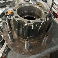 Ford F-350 Dually Rear Hub Dana 80