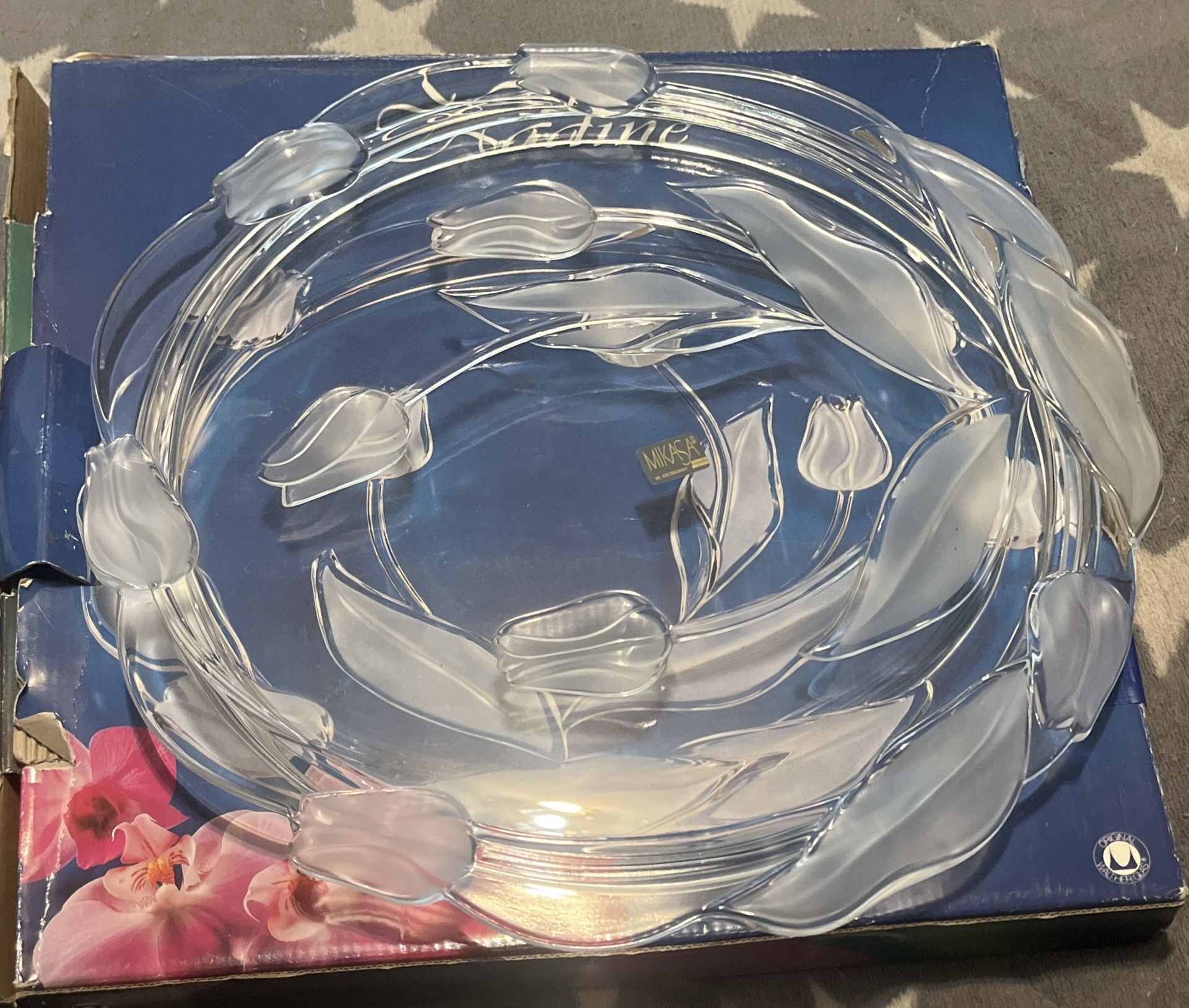 MIKASA CRYSTAL NADINE SA 452/310 CAKE PLATE 14 1/4"