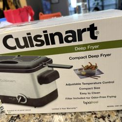 Cuisinart Compact Deep Fryer – Never Opened (Model CDF-100P1)