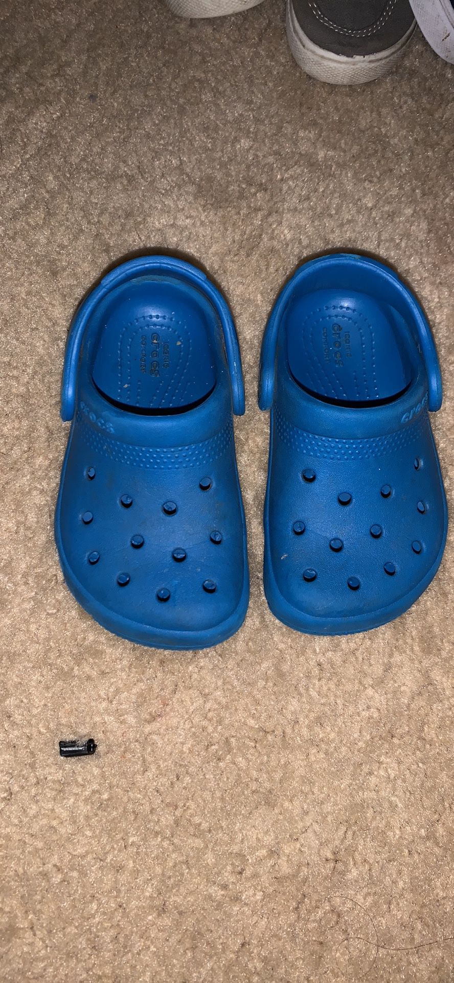 Size 7 crocs