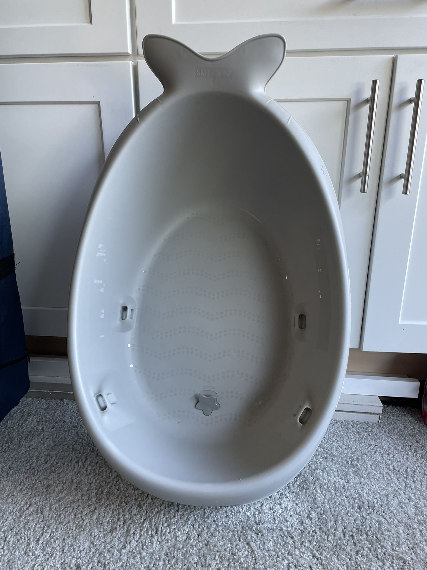 Baby Bath Tub / Gray Color 