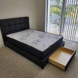 Bed With Storage And Mattress  // Cama Con Gaveta De Almacenamiento Y Colchon 