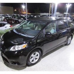 2014 Toyota Sienna LE 
