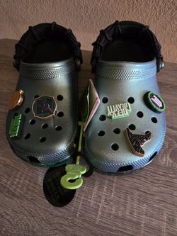 Wicked Elphaba Classic Crocs Size 8
