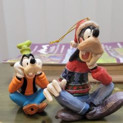 Enesco And Disney Goofy Ornament And Toy