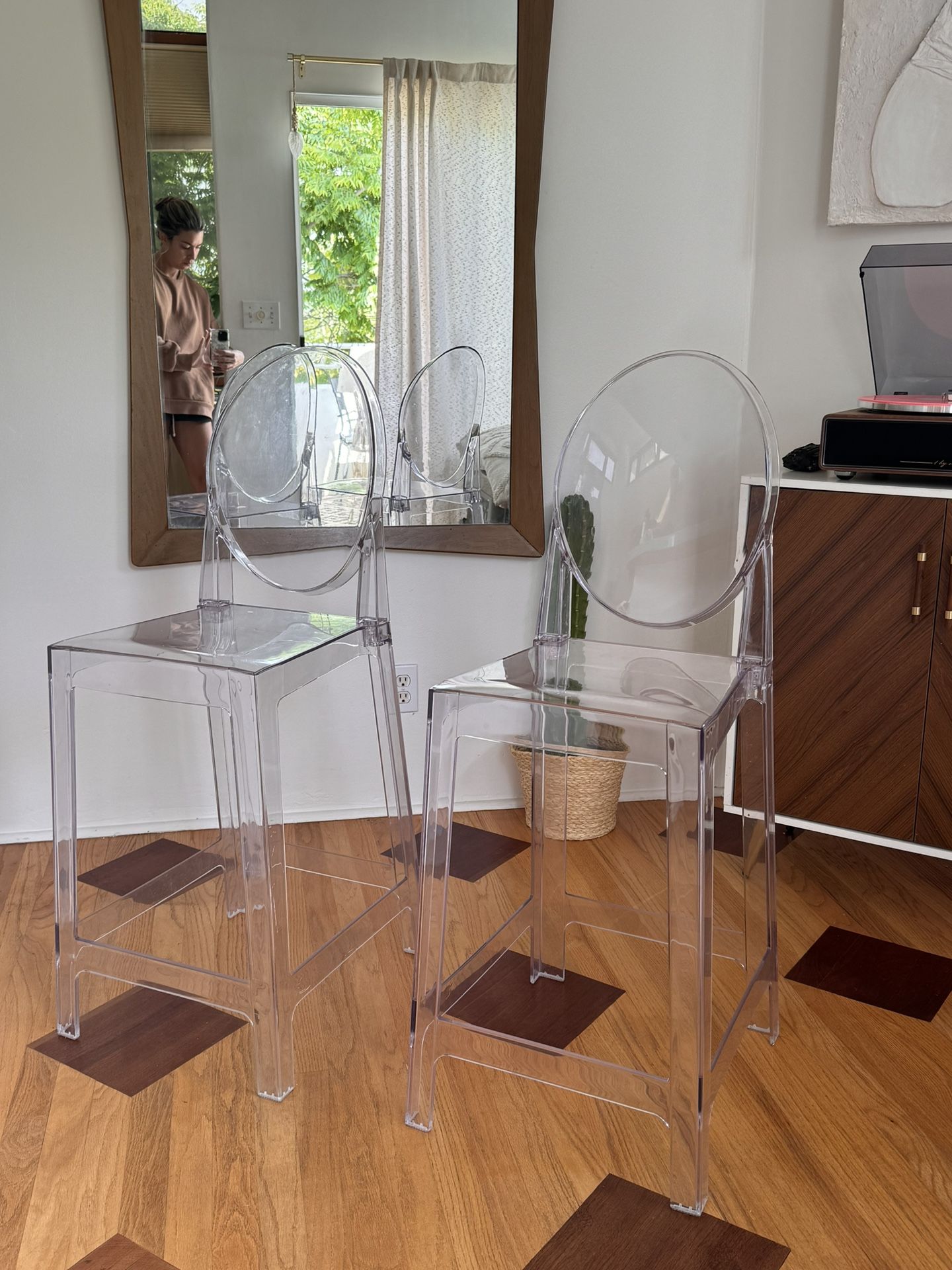 Clear Modern Barstools
