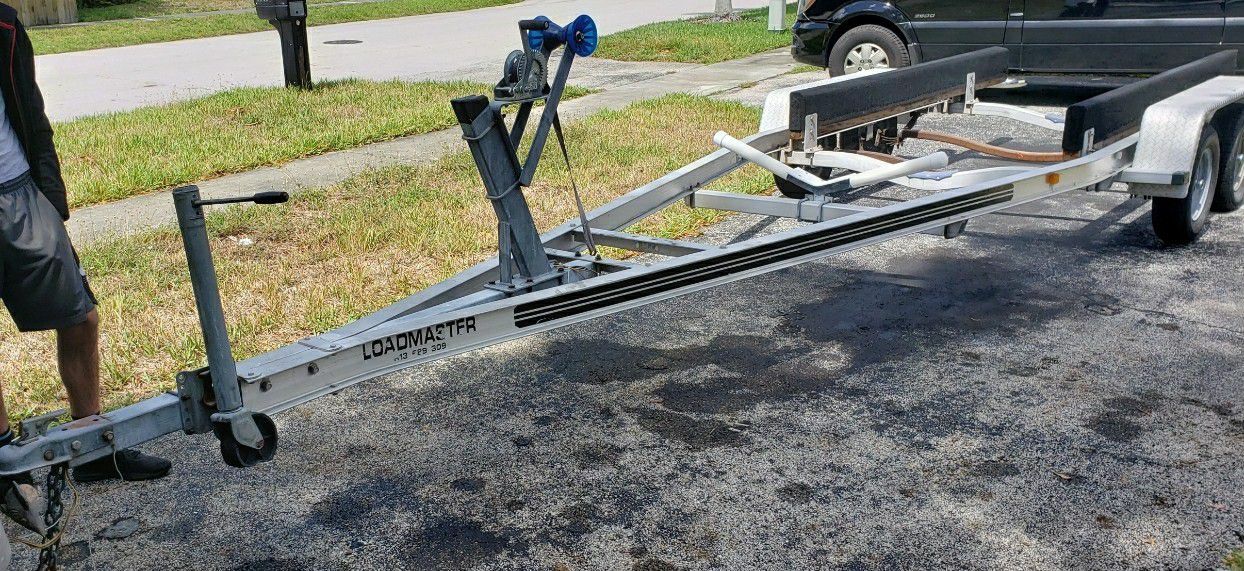 Load Master Trailer 19' - 21'