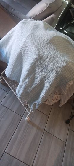 bassinet +