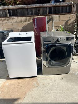 LG Brand New Washer And LG Used Dryer