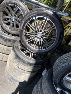 5 lugs universal for sale in good condition