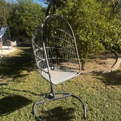 Hanging Egg Chair With Stand