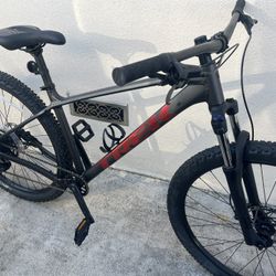 Trek Marlin 5 Gen 3 Like New