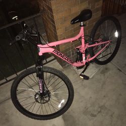 Pink Ladies Mongoose Marathon Mountain Bike 