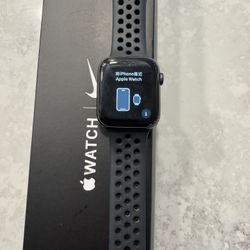 Apple Watch Series 5 44mm Nike Edition