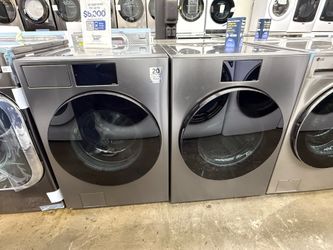New open box Samsung Bespoke Stainless steel front load washer and gas dryer set