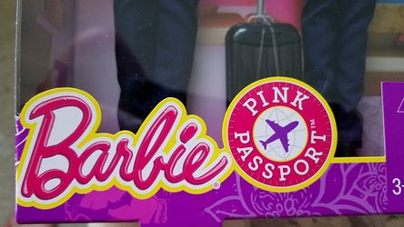 ziekenhuis emulsie Doe voorzichtig Ken and Barbie Pilot Doll Dolls Pink Passport for Sale in Naples, FL -  OfferUp