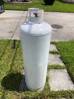 100lb propane tank