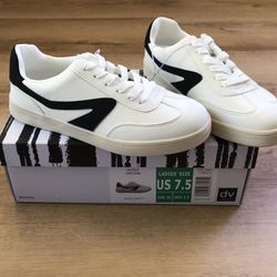 DV By Dolce Vita Ladies Sneaker Shoes, New With Box
