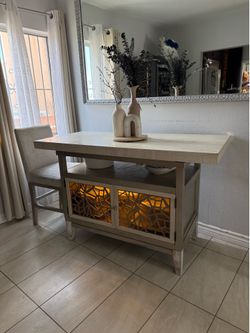 Dinning Table