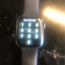 Apple Watch Series 5 44mm