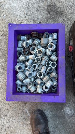 Miscellaneous Emt Connectors And Galvanized Boxes