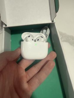 Apple AirPods Pro w/ Charging Case