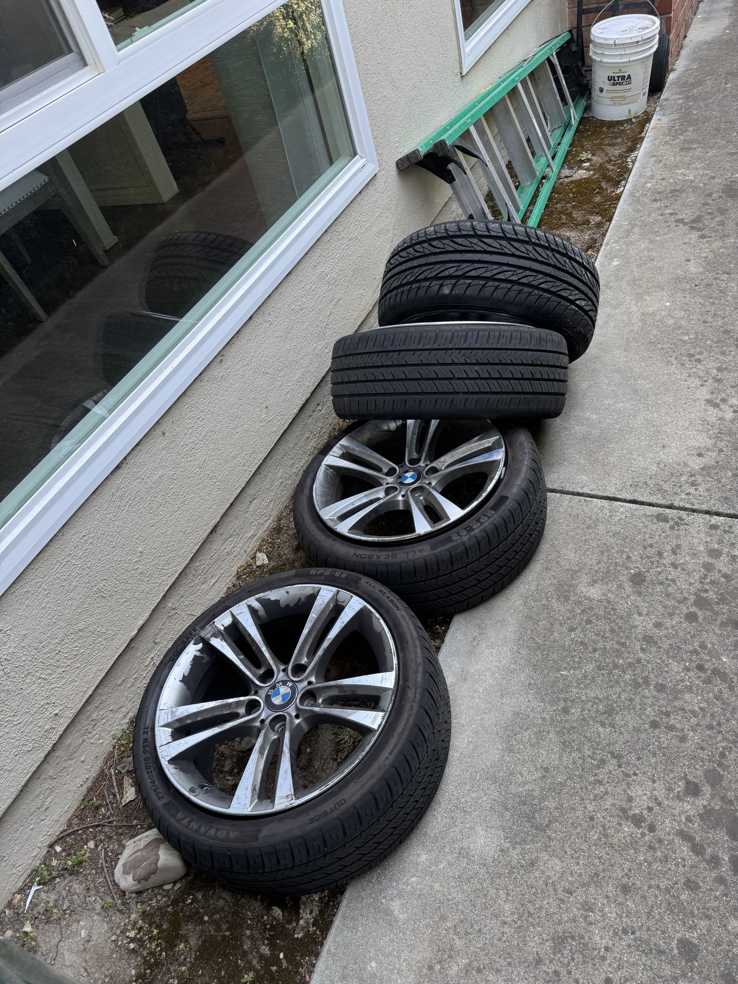 18” factory BMW Wheels and tires.