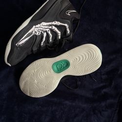Kd Skeletons basketball shoes