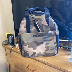 Tommy Hilfiger Backpack And Wallet 