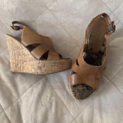 Women’s Shoes - Cathy Jean Wedge - size 7