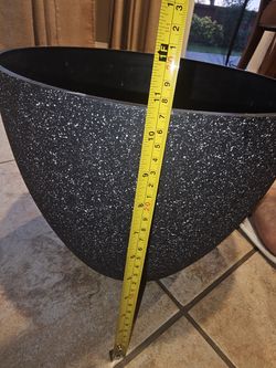 2 black potted plant container