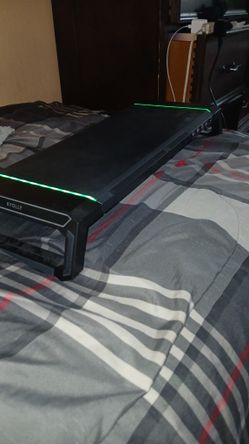 KYOLLY RGB Monitor Stand T1 – USB Hub, Adjustable Height, Clean Condition