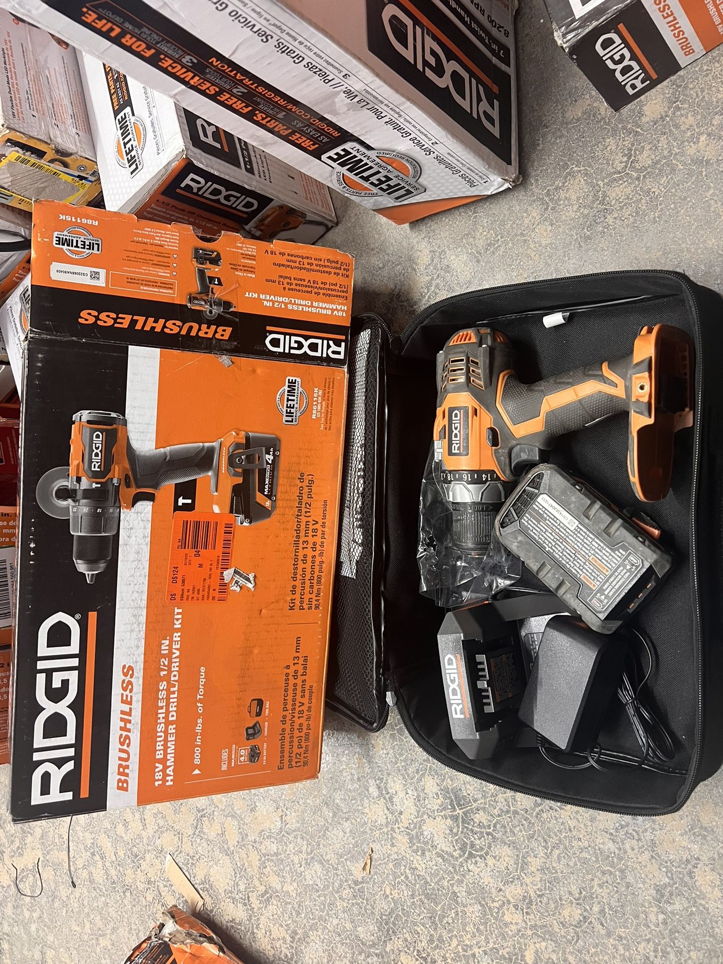 RIDGID 18V Brushless Cordless 1/2 in. Hammer Drill/Driver Kit with 4.0 Ah MAX Output Battery, 18V Ch