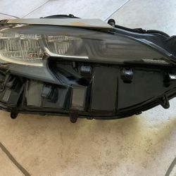 Toyota Sienna Headlight 