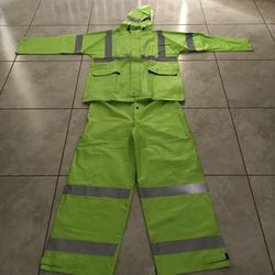 Nasco High Visibility Fluorescent Reflective Rain Gear Jacket & Trouser Pants  Note: Jacket & pants size is Large.