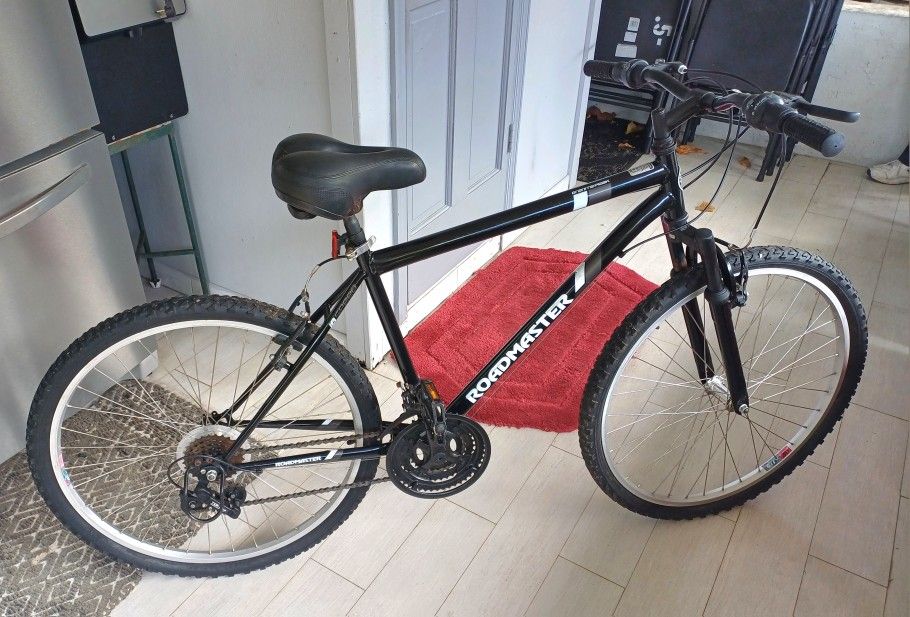 Roadmaster Bike 26" Like New