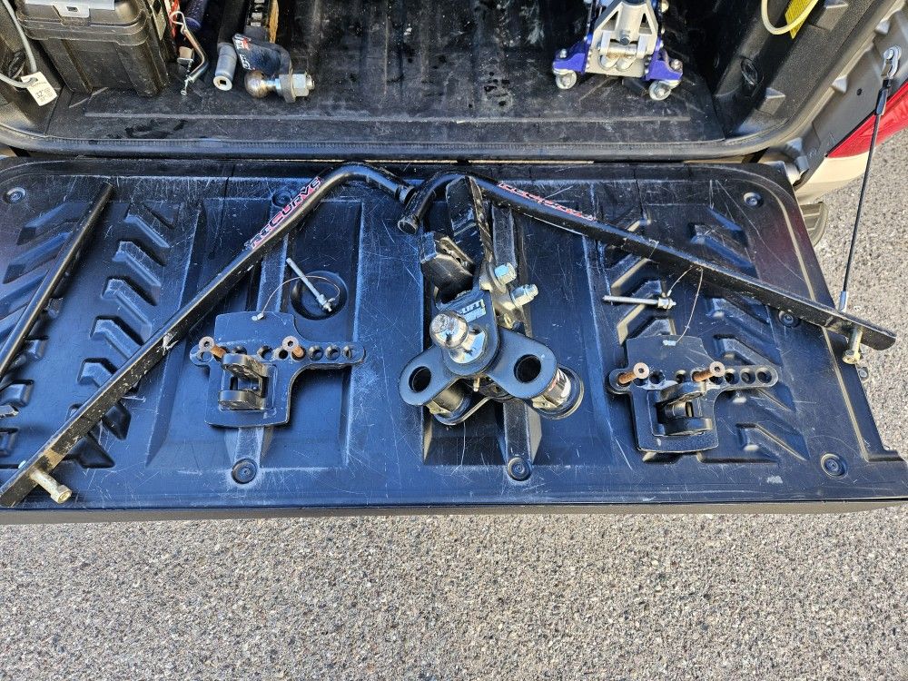 Weight Distribution Hitch