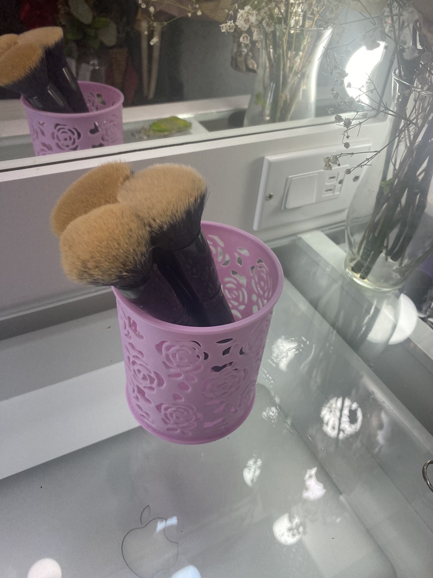 Makeup brush holder !