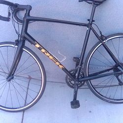 Trek Domane 2 Road Bike