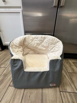 Dog booster seat