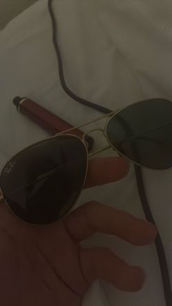 Ray-Ban Aviator Sunglasses Gold Frame
