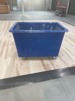 U line poly box truck