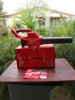 Milwaukee 18 v  new brushless.    Blower.   Tool  only