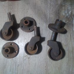 Antique 360° cast iron casters