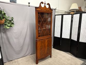 Chippendale Style Flame Mahogany Wood Locking Corner Cabinet
