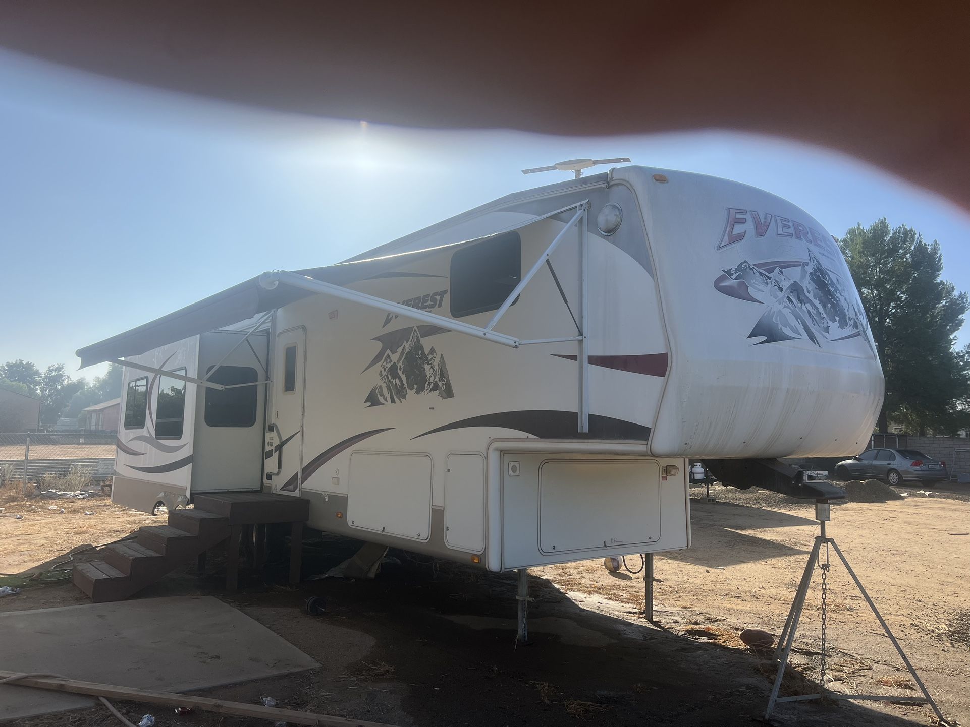 2009 Keystone Everest