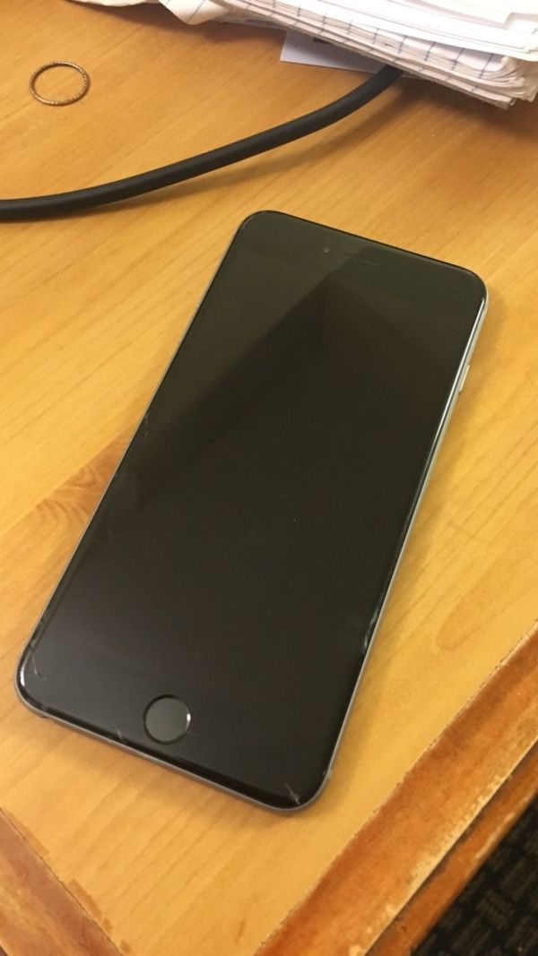 iphone 6 *Factory unlocked *like new *30 days warranty